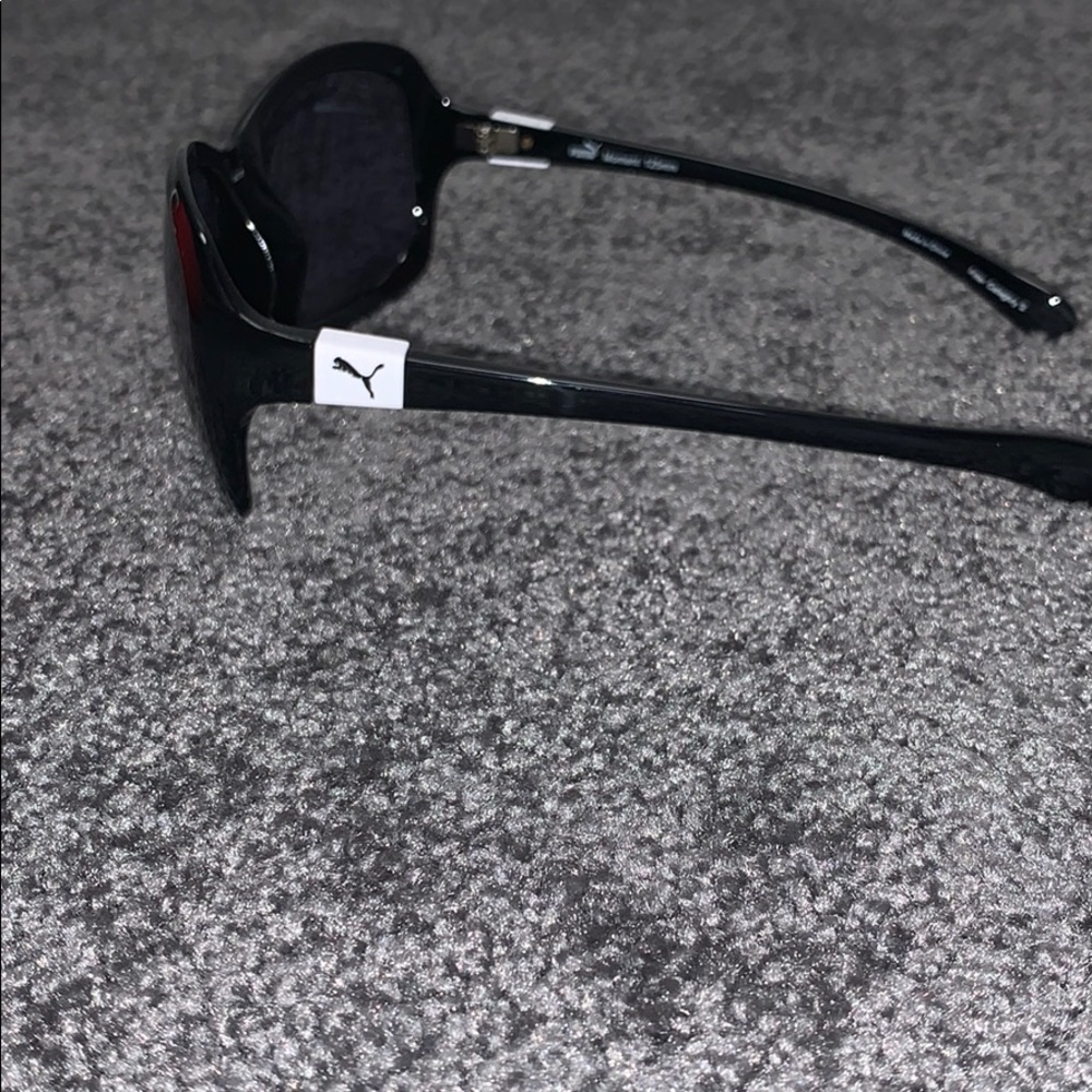 Puma Women’s Black Sunglasses 🕶 - Picture 5 of 8